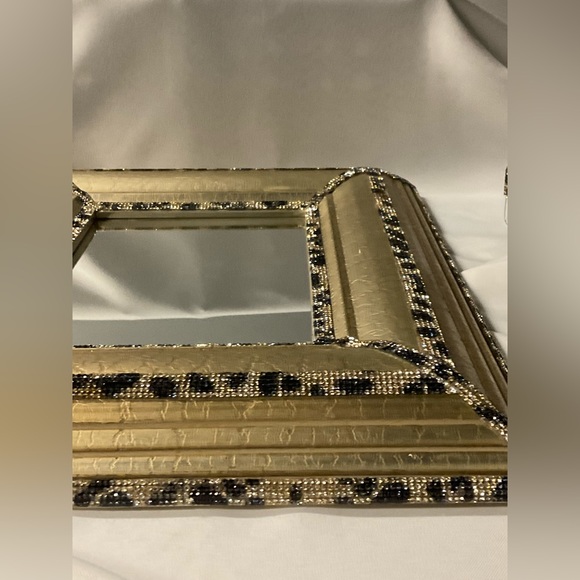 Three piece leopard print vanity set - Picture 5 of 7